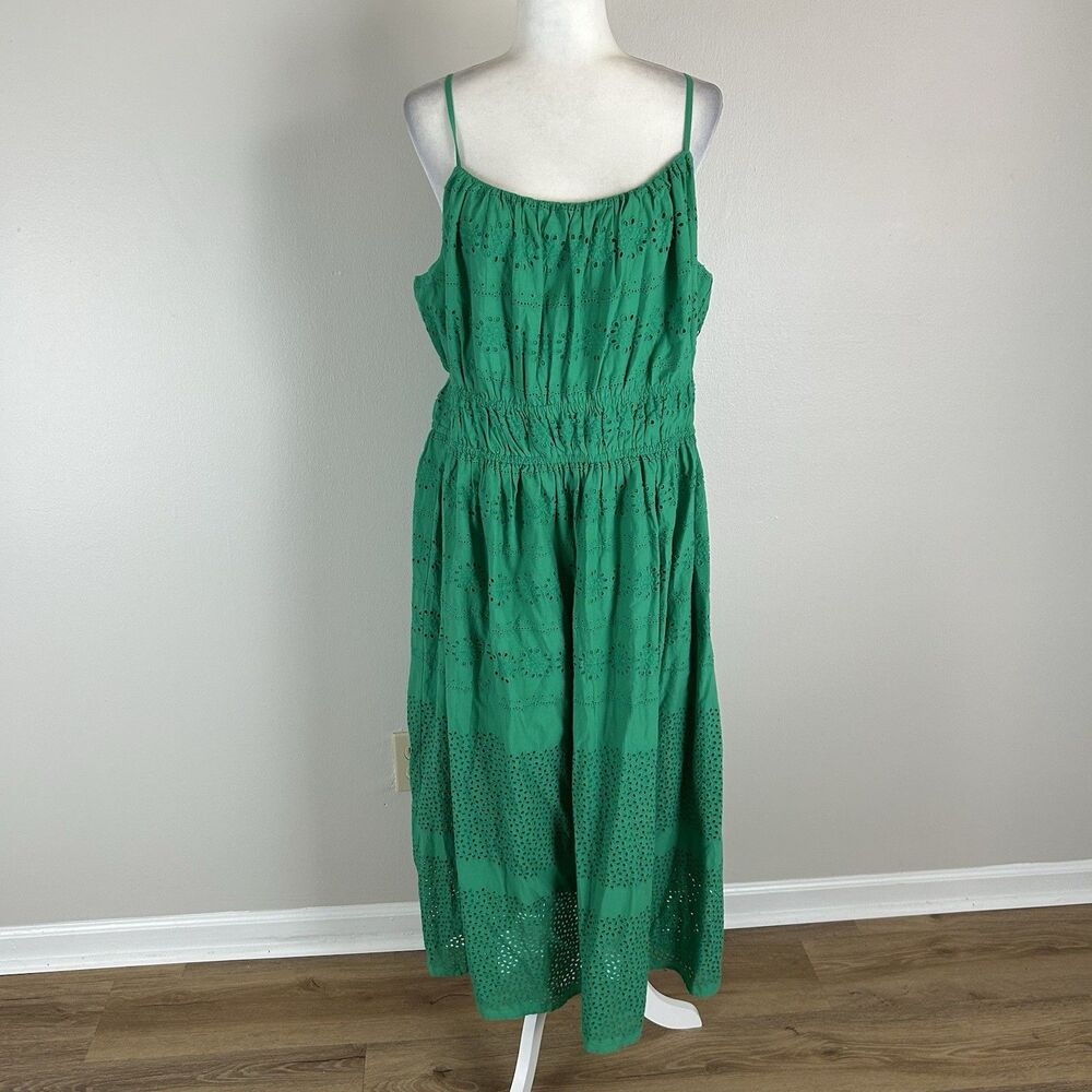 XL Green Maxi Dress Eyelet Embroidered Floral Cottagecore Peasant Prairie Summer